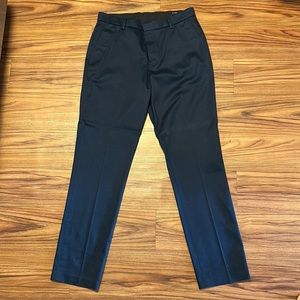 Men’s slim fit Tie Bar chinos